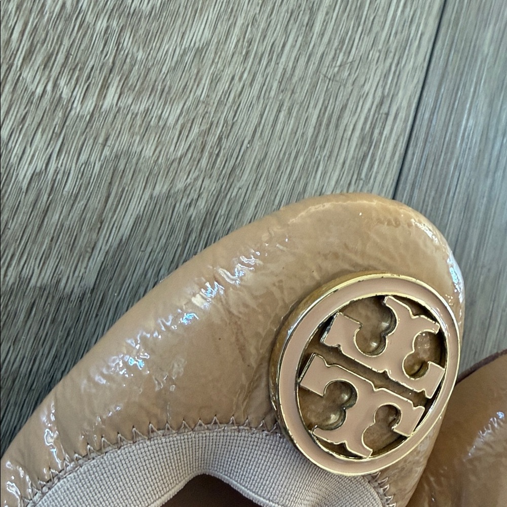 Tory Burch Caroline patent leather Tan Ballet Flats size 8 - Picture 8 of 11